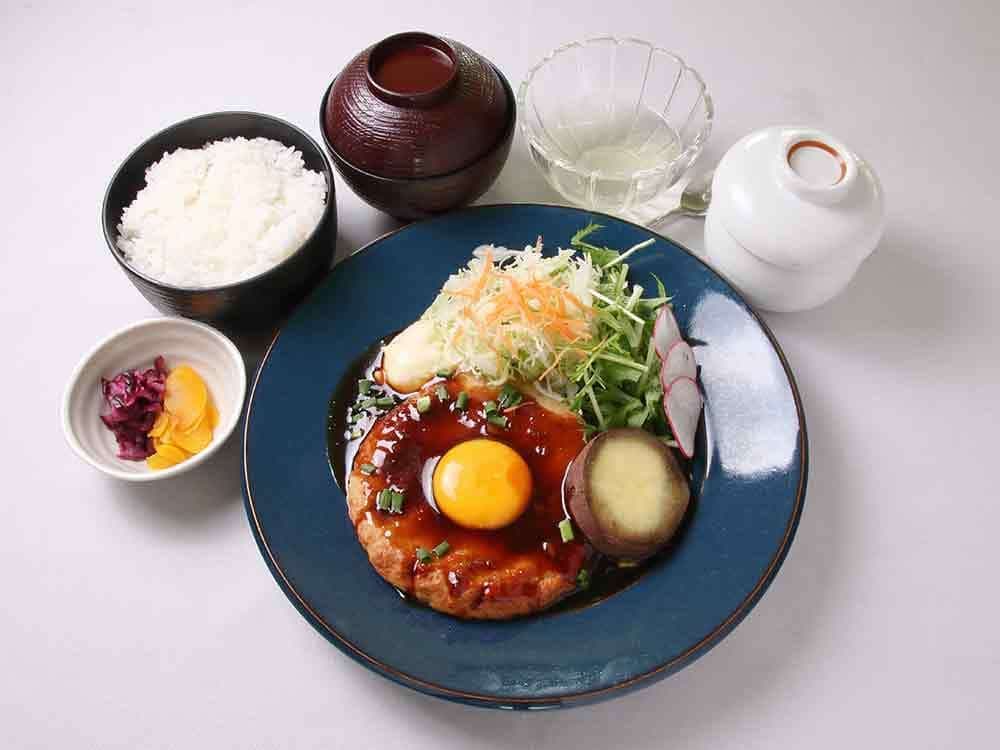 ジャンボつくねステーキ定食